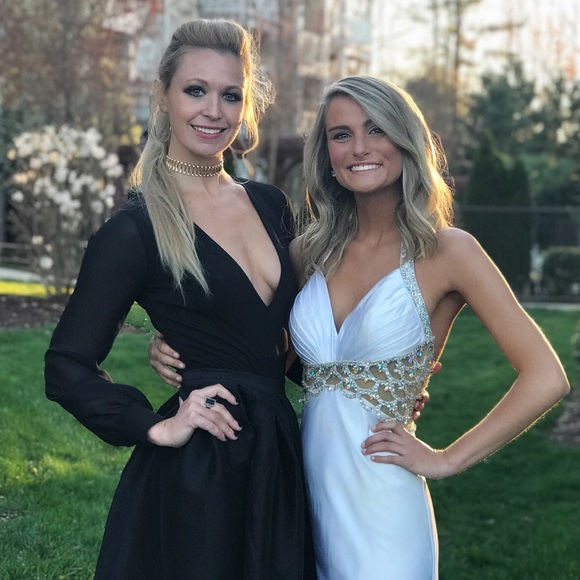 Meet your Posher, Ginny - Picture 5 of 8